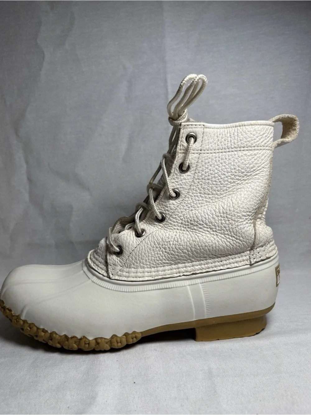 L.L. Bean Women's Off-White Lace-Up Duck Boots with Tan Sole women’s 9.5 men’s 8